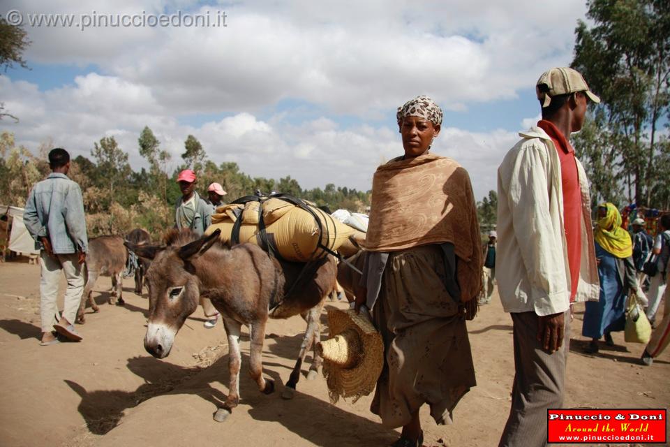 Ethiopia - Mercato lungo la strada per il sud - 29.jpg